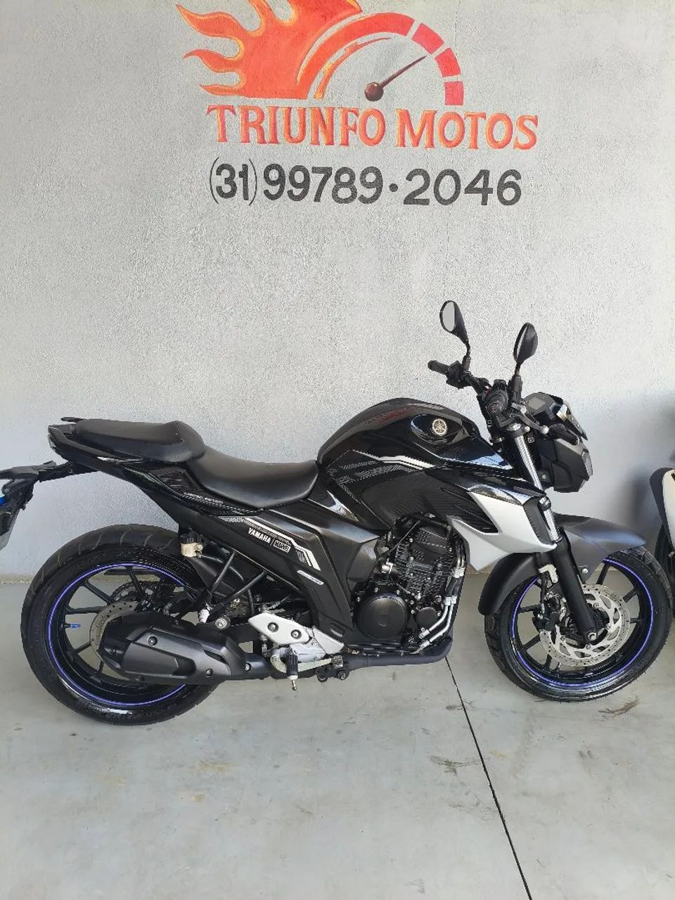 FAZER 250 2021 EDITION CAPITÃ MARVEL 