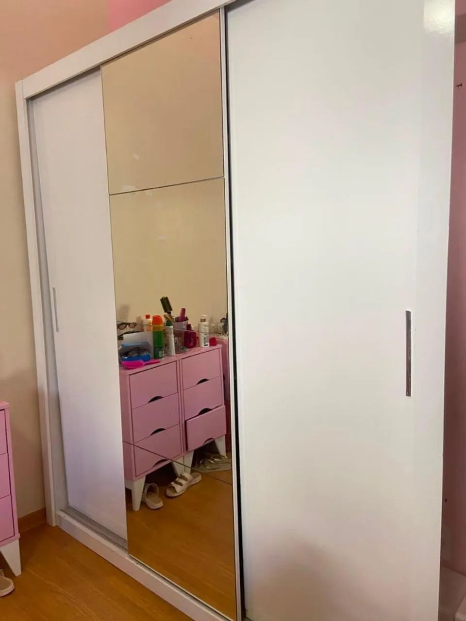 GUARDA-ROUPA 3 PORTAS COM ESPELHO 