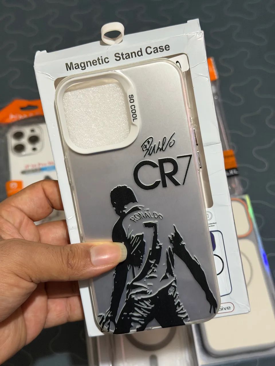 6 capinhas iPhone 16 Pro Max  - Foto 3