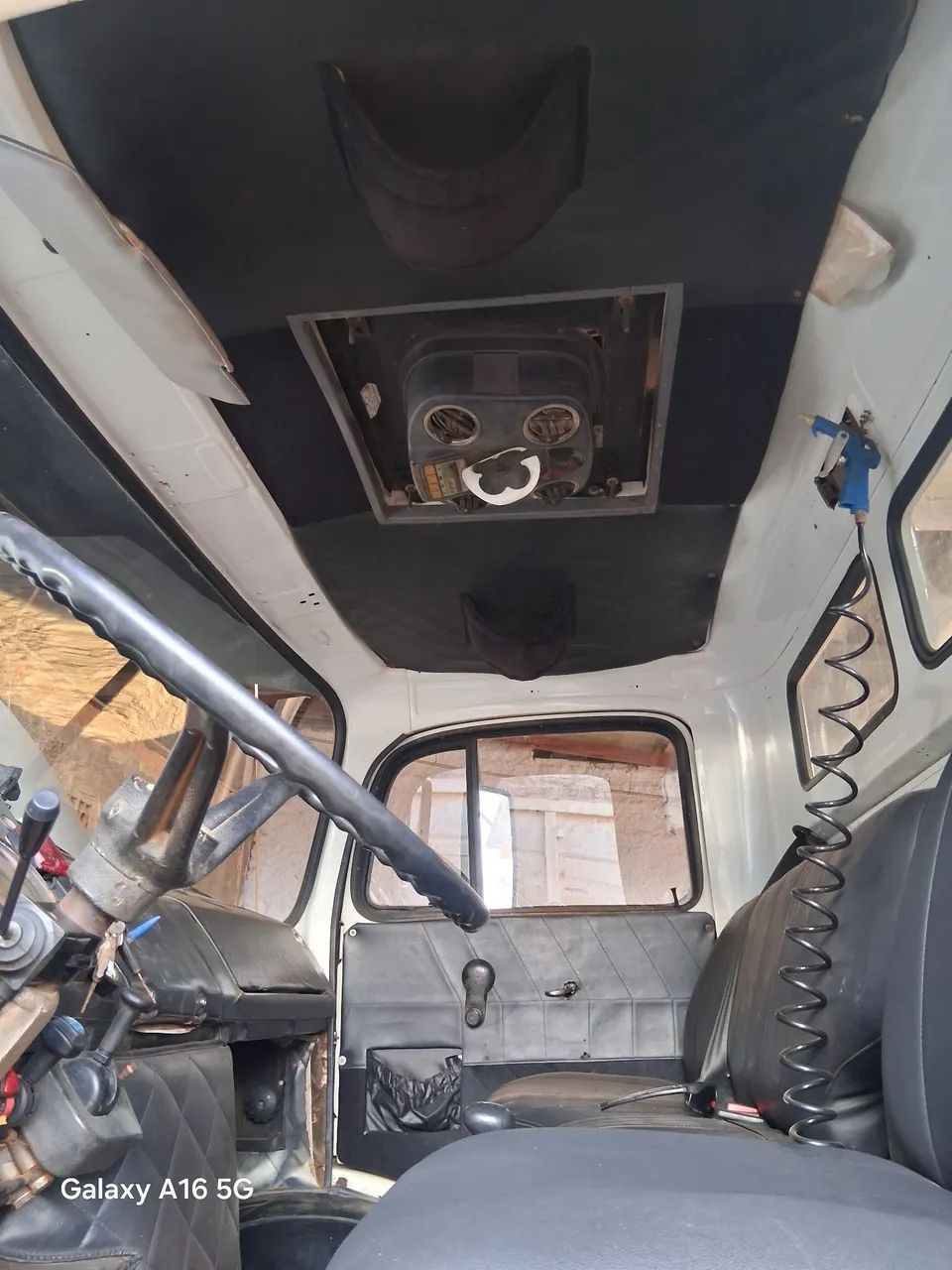 Vende_ se caminhao cacamba . - Foto 3