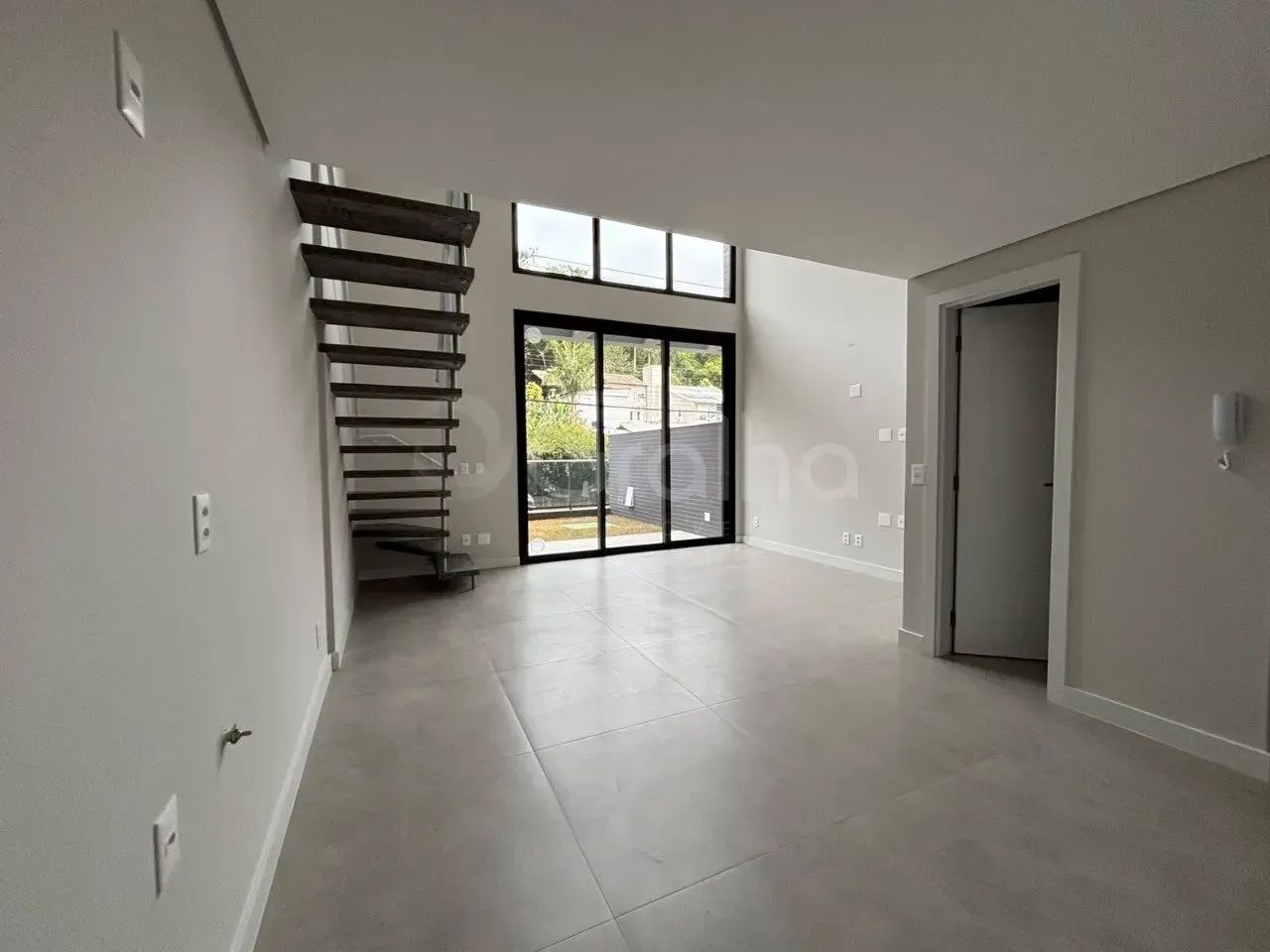 Duplex para venda tem 77 metros quadrados com 1 quarto em Jurerê - Florianópolis - SC
