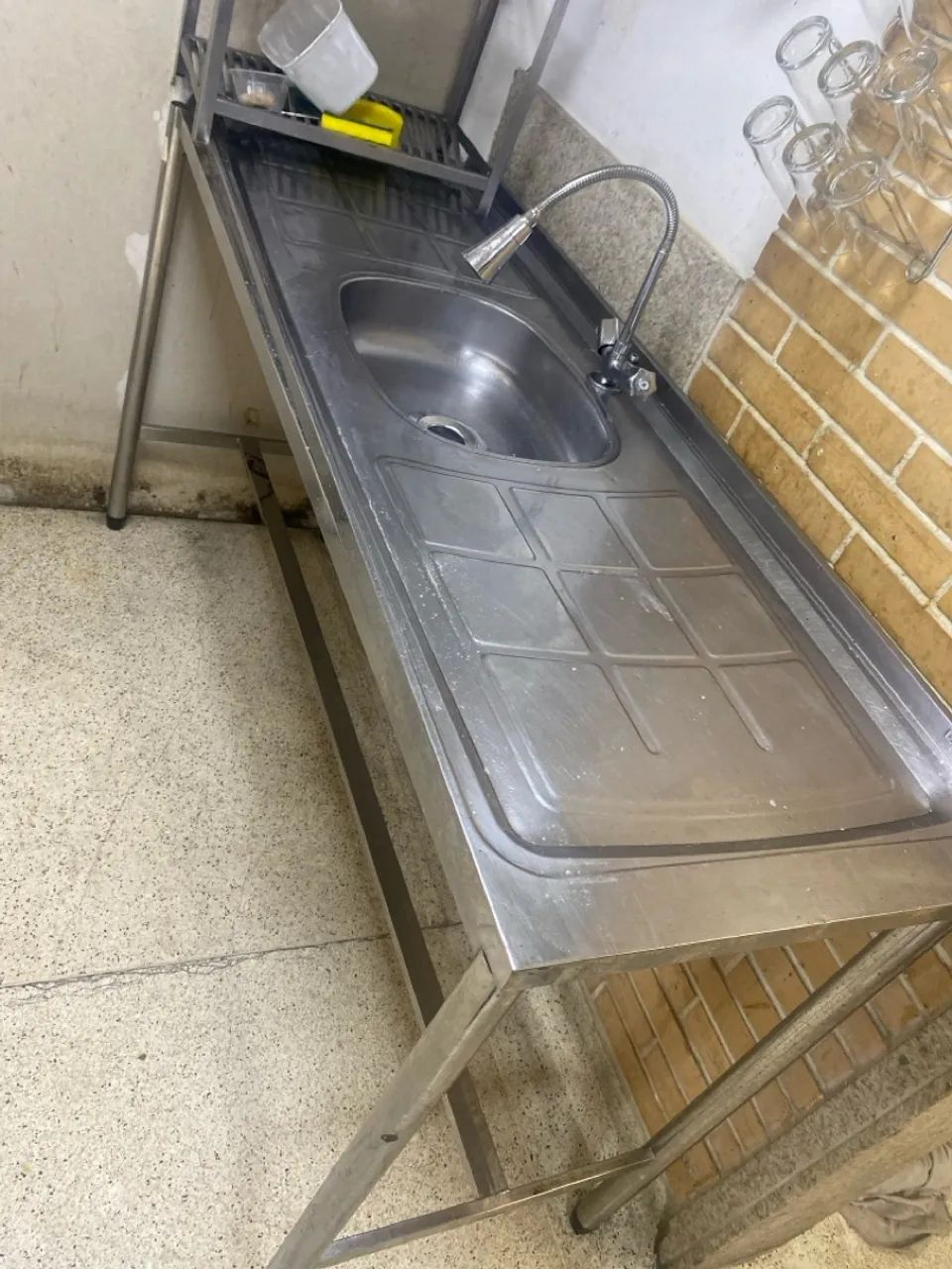 Bancada de inox com pia - Foto 2