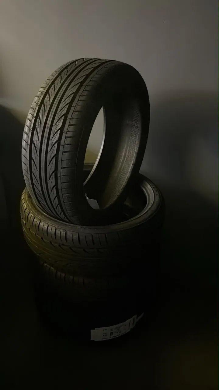 Jogo 4 Pneus Delinte D7 Thunder 225/40ZR19 - Foto 4