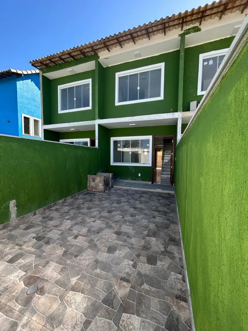 linda casa nova na marina