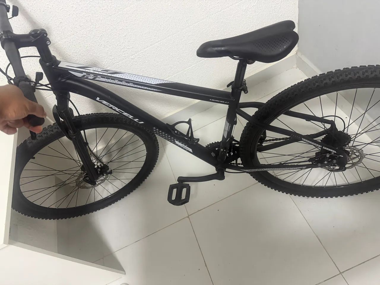 Bicicleta nova 1 mês de uso  - Foto 5