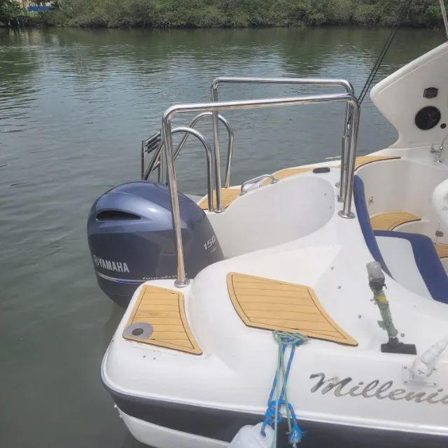 lancha Millenium 225 , motor Yamaha 150 HP 120 h  - Foto 12