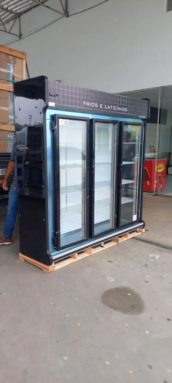 Expositor Refrigerado Vertical de Auto Atendimento para frios e laticínios em até 10x  - Foto 3