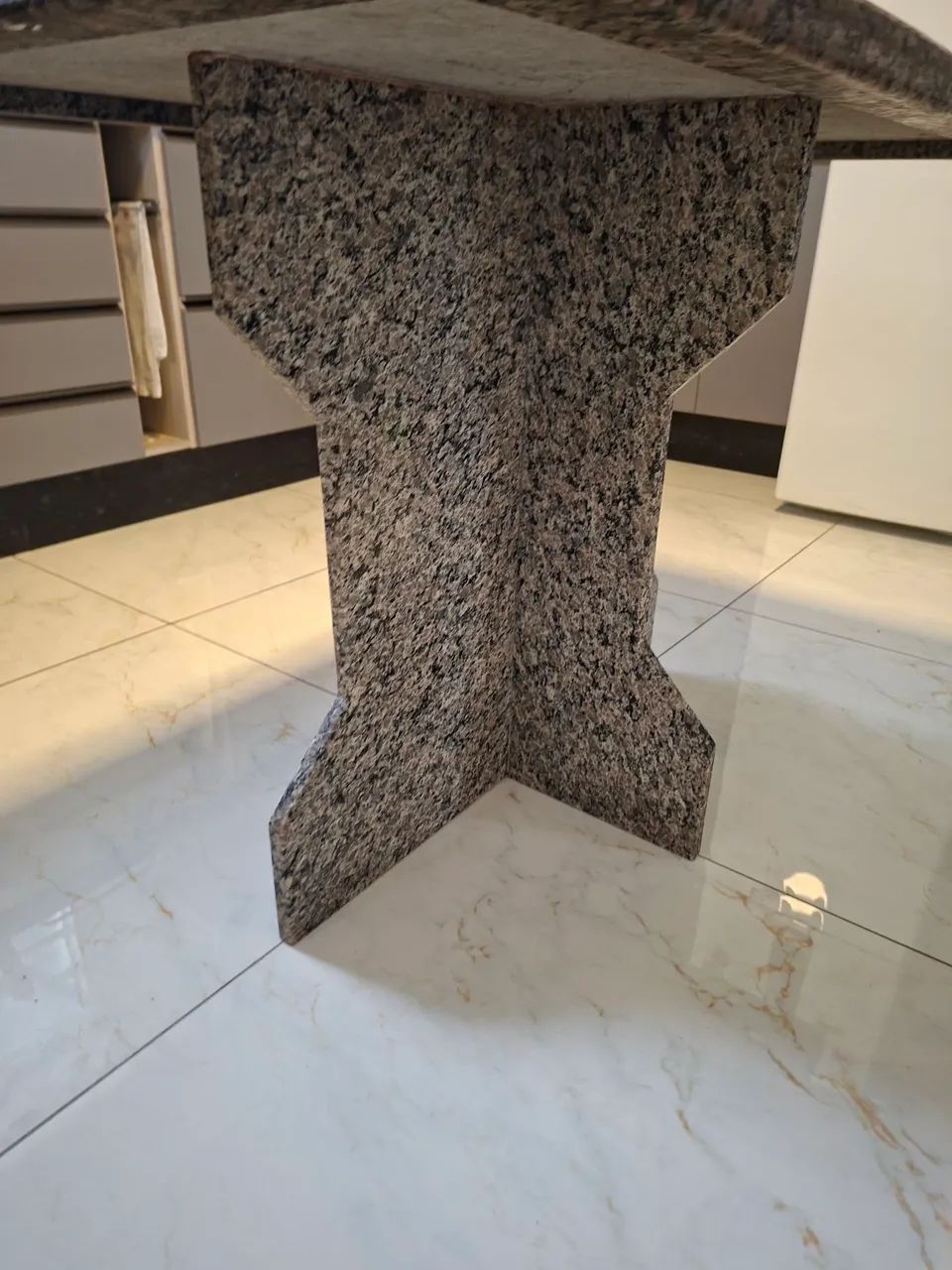 MESA DE GRANITO À VENDA - ÓTIMO CUSTO-BENEFÍCIO! - Foto 4