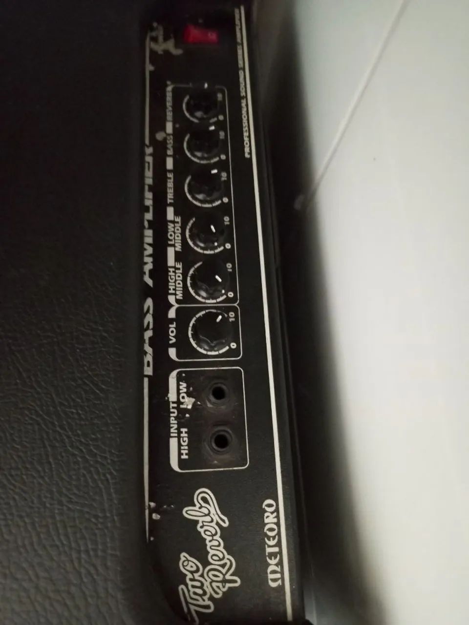 Caixa Baixo Meteoro QX 200 Two Reverb - Instrumentos musicais