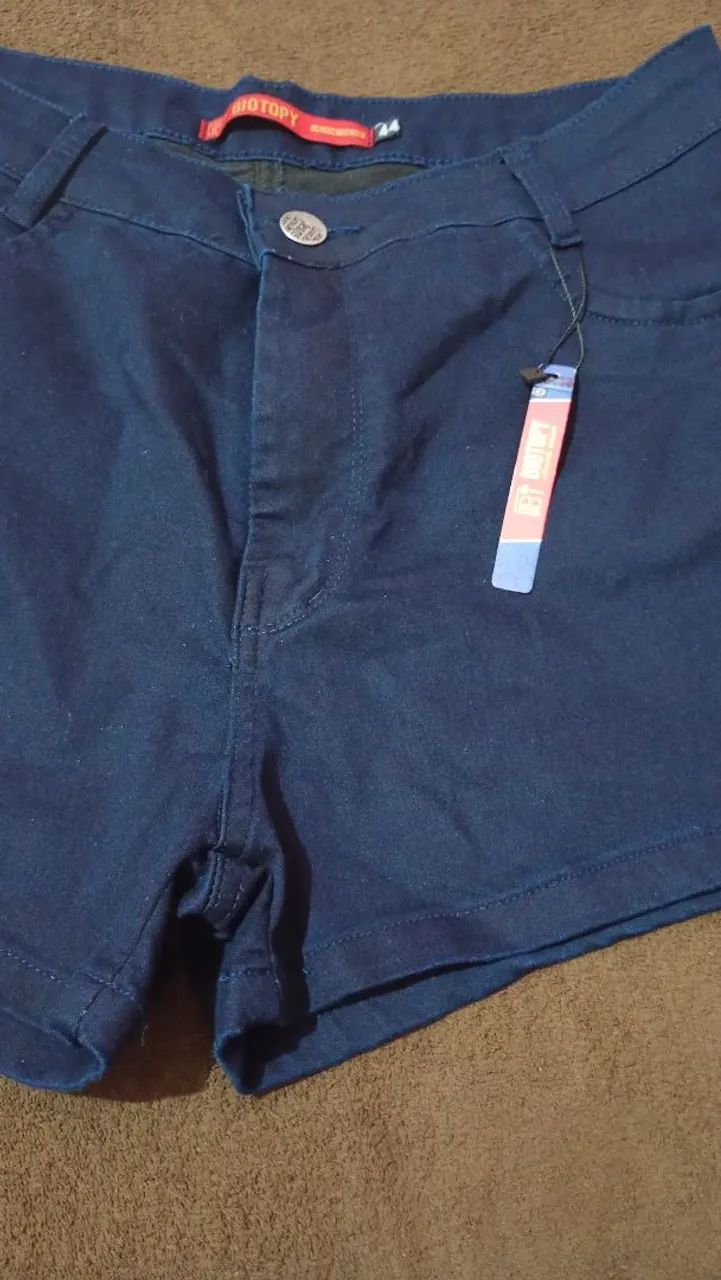 Vendo 2 calça jeans nova nunca foi usada tamanho 42 e 2 short jeans número 44