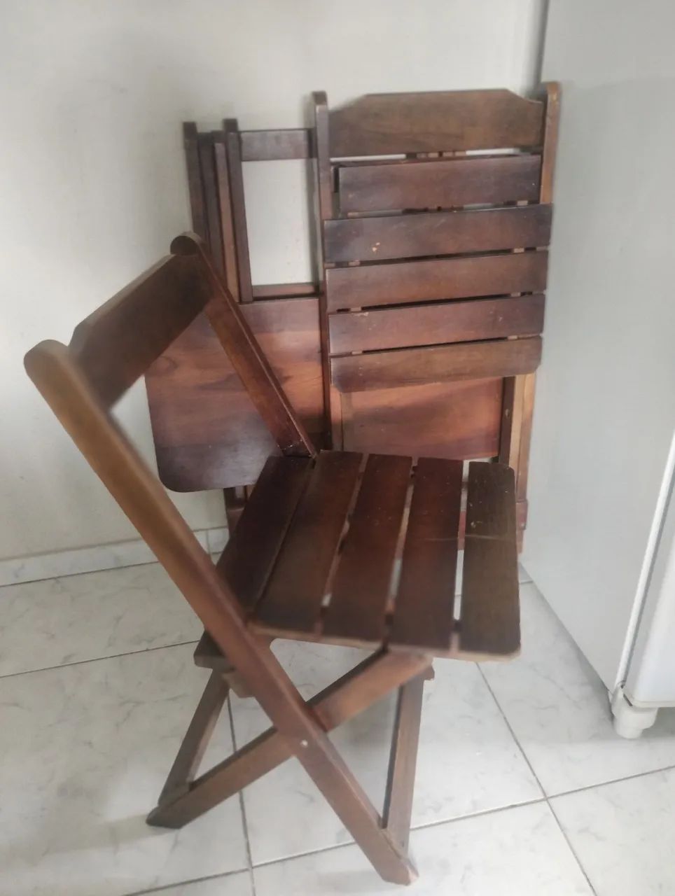 Jogo de mesa com duas cadeiras  - Foto 2