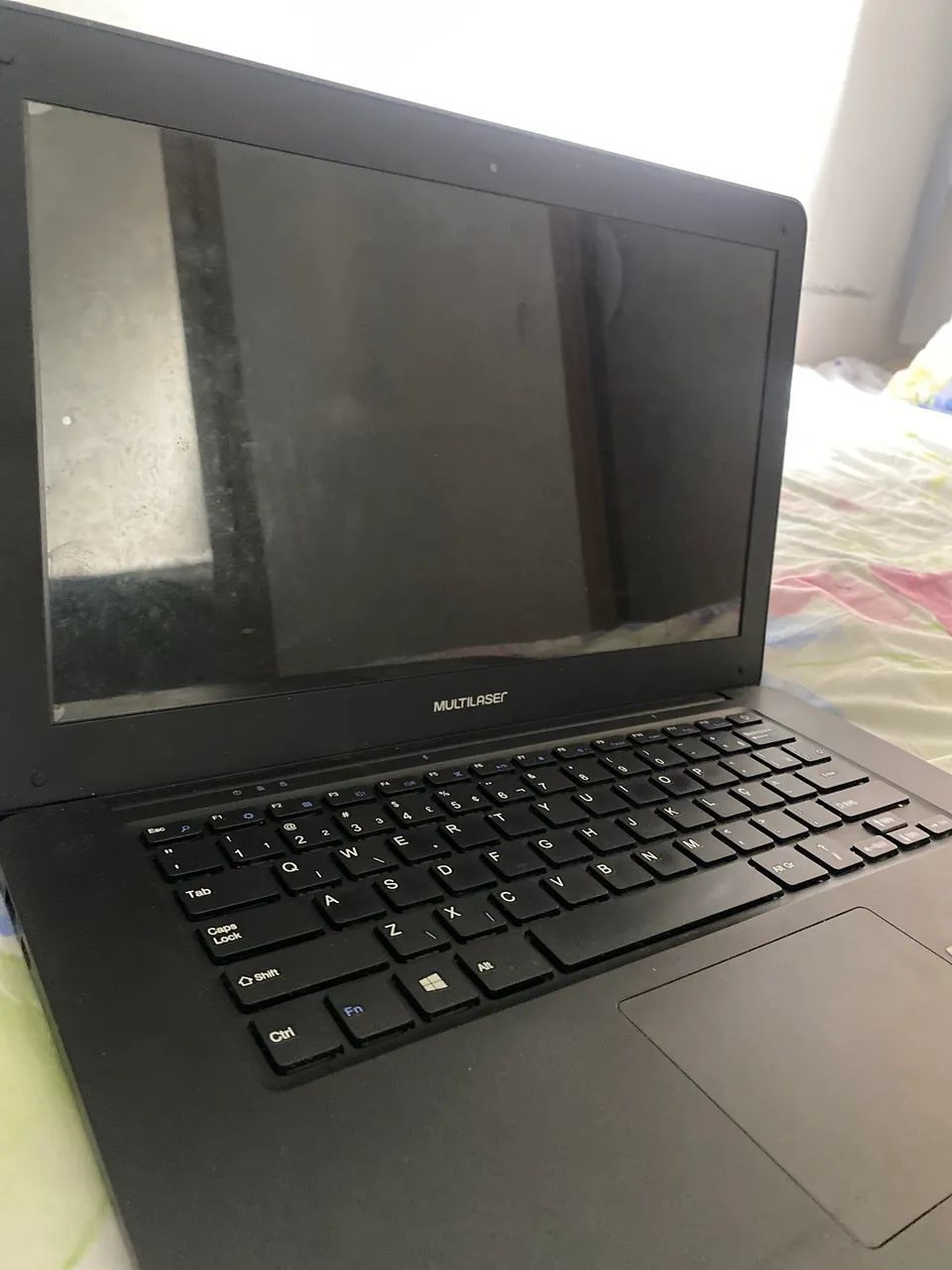 Notebook Multilaser com defeito