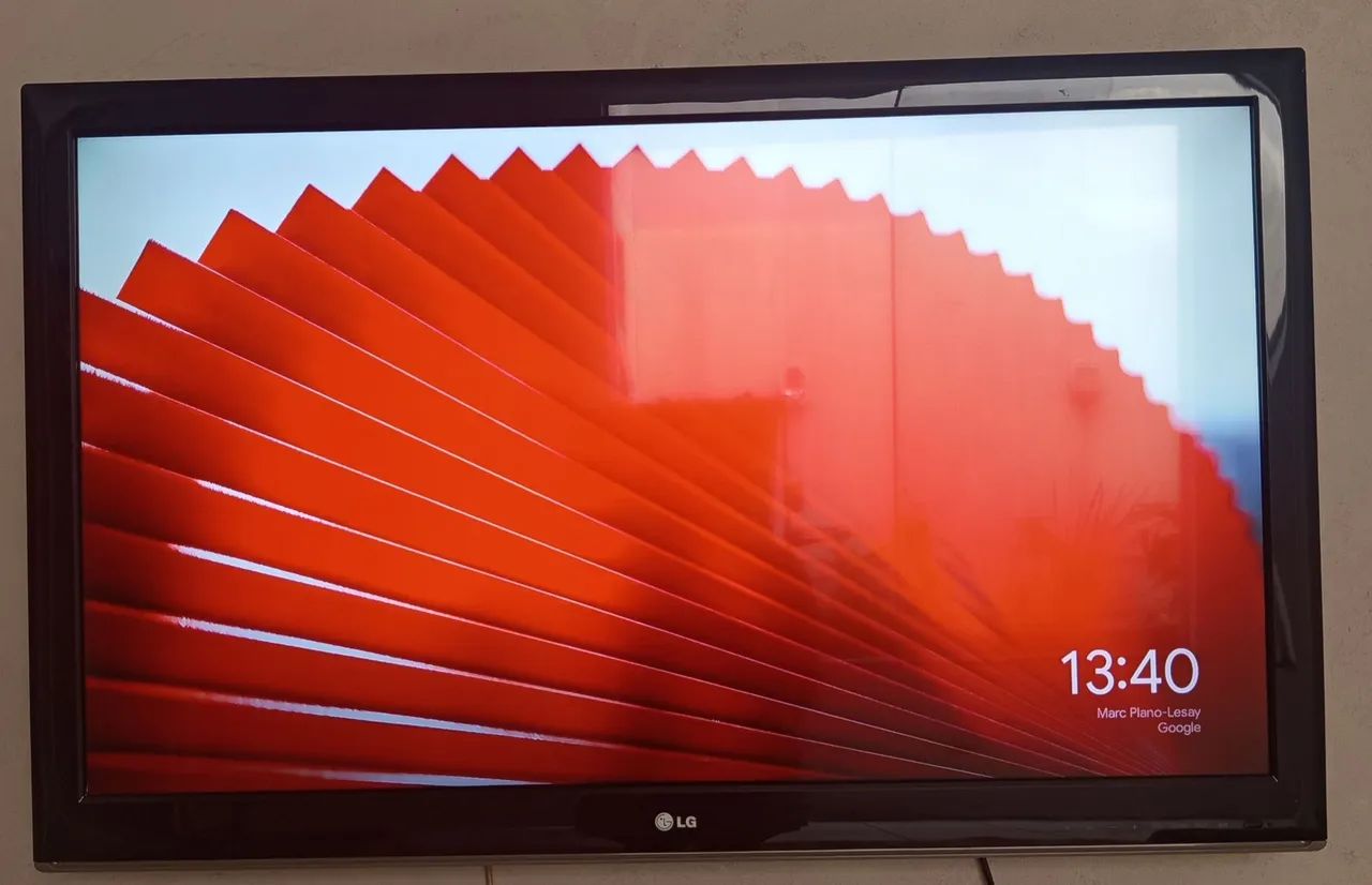Vendo tv usada, em ótimo estado, 42 polegadas, não é smart. - Foto 2