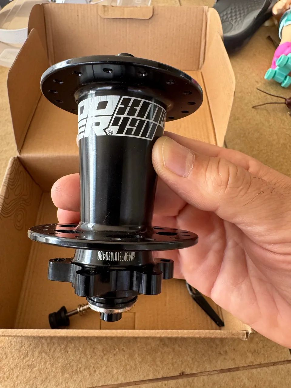 Cubo dianteiro koozer xmpro 490 - Acessórios de Ciclismo - Santa
