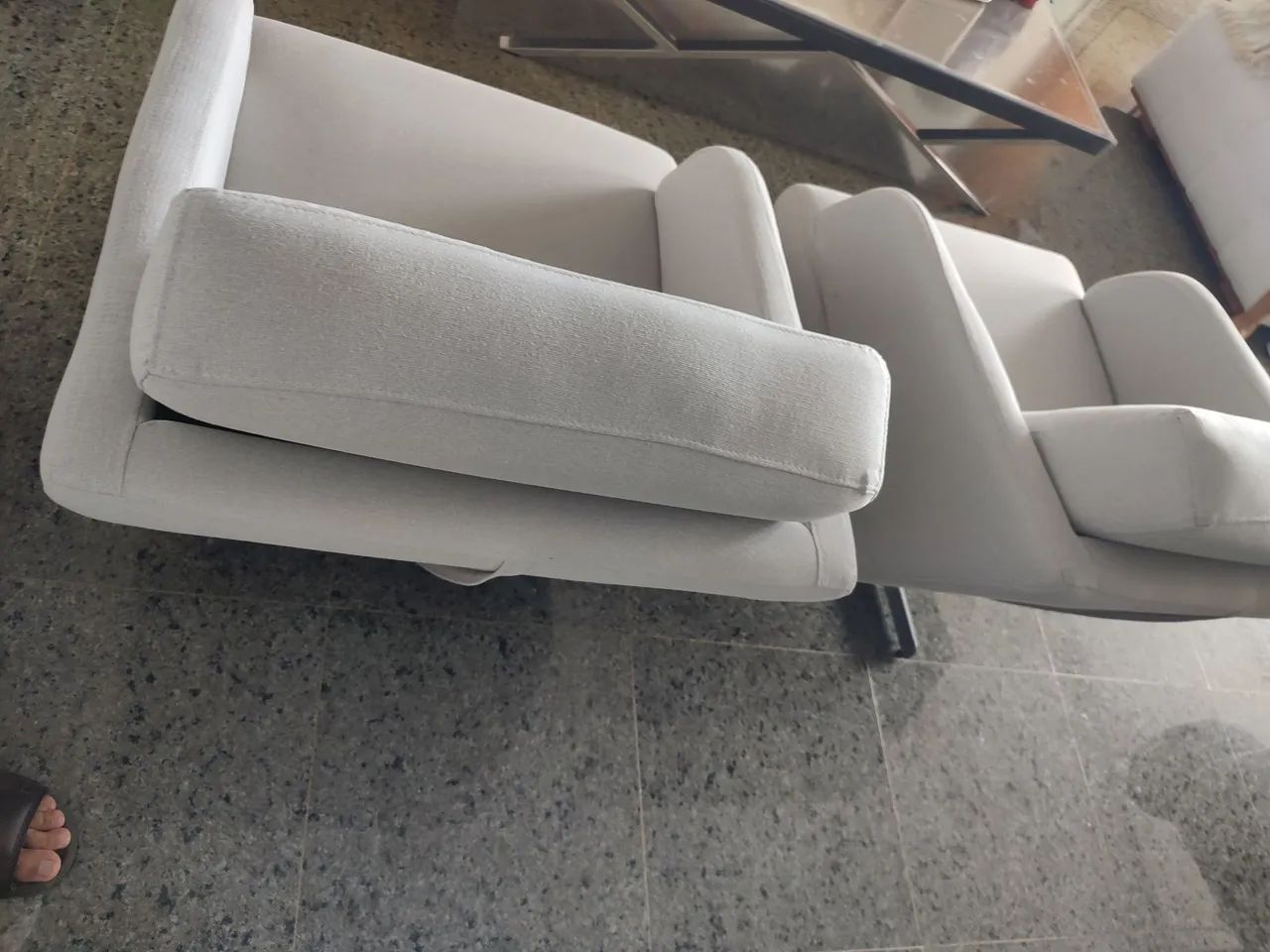 Vendo poltronas de apoio para sala de estar