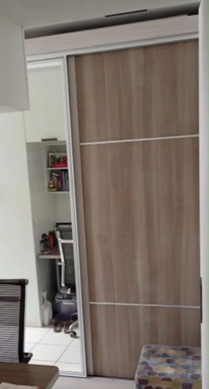 Guarda-roupa grande com Espelho 