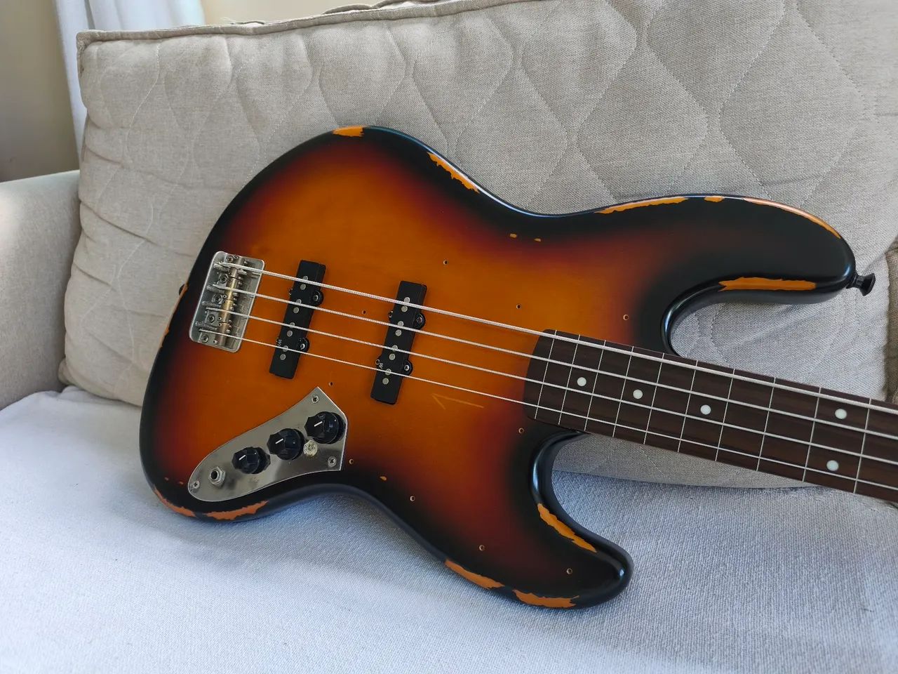 Contra baixo Fretless Vintage Ícon séries V96  - Foto 3