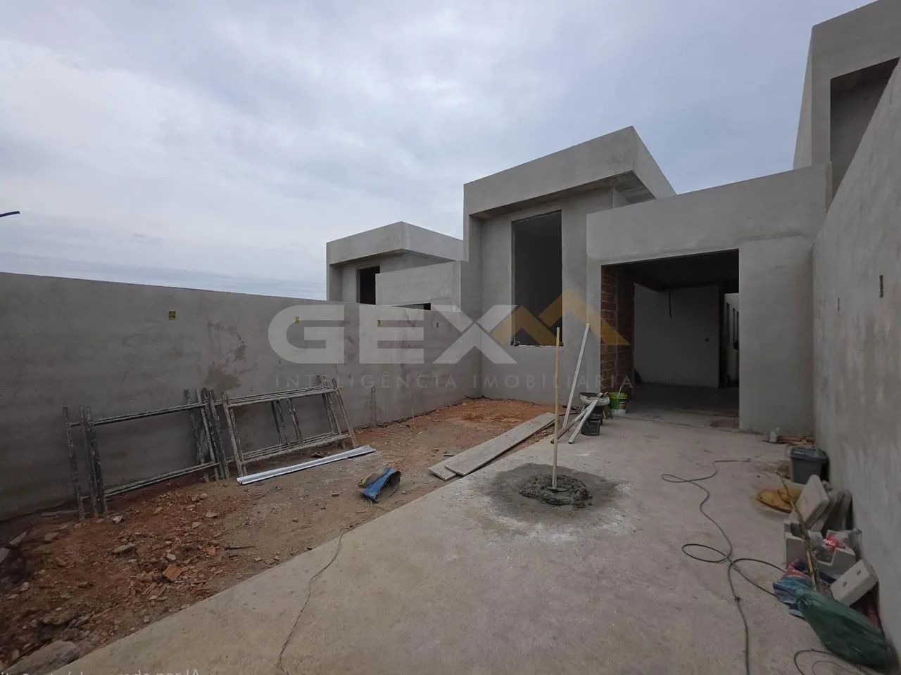 Casa à Venda com 03 Quartos no Bairro Fábio Notini em Divinópolis MG. - Foto 2