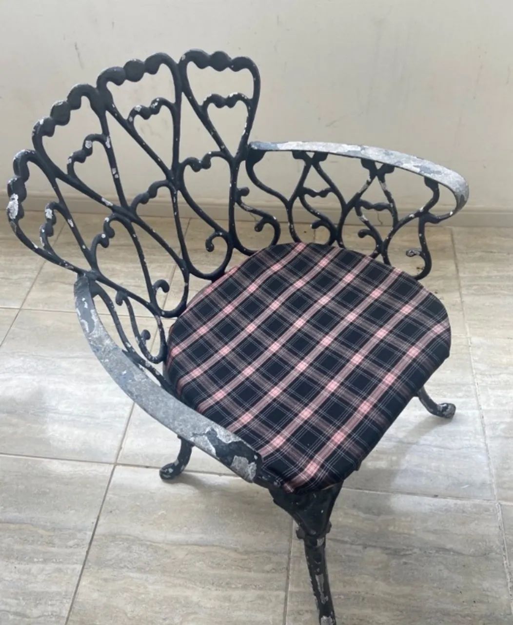Mesa, sofá e cadeiras - Foto 4