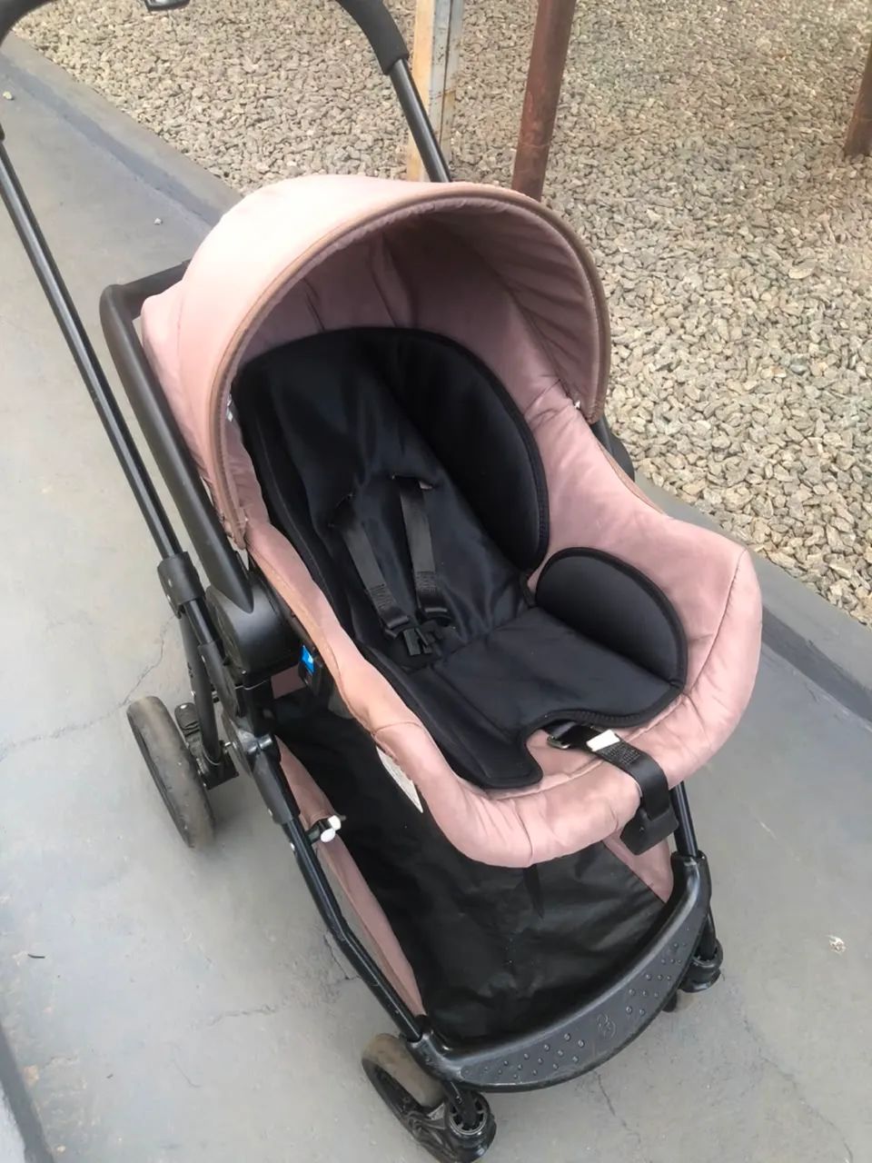 VENDO CARRINHO DE BEBÊ 2 EM 1 (GALZERANO)