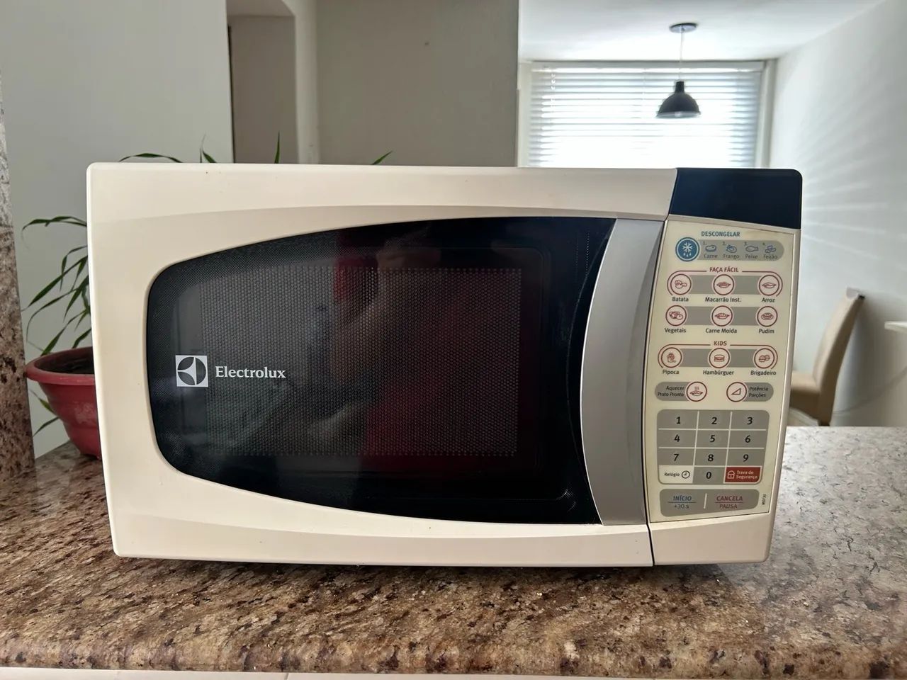 Microondas Electrolux 20L 127v Funcionando Perfeitamente