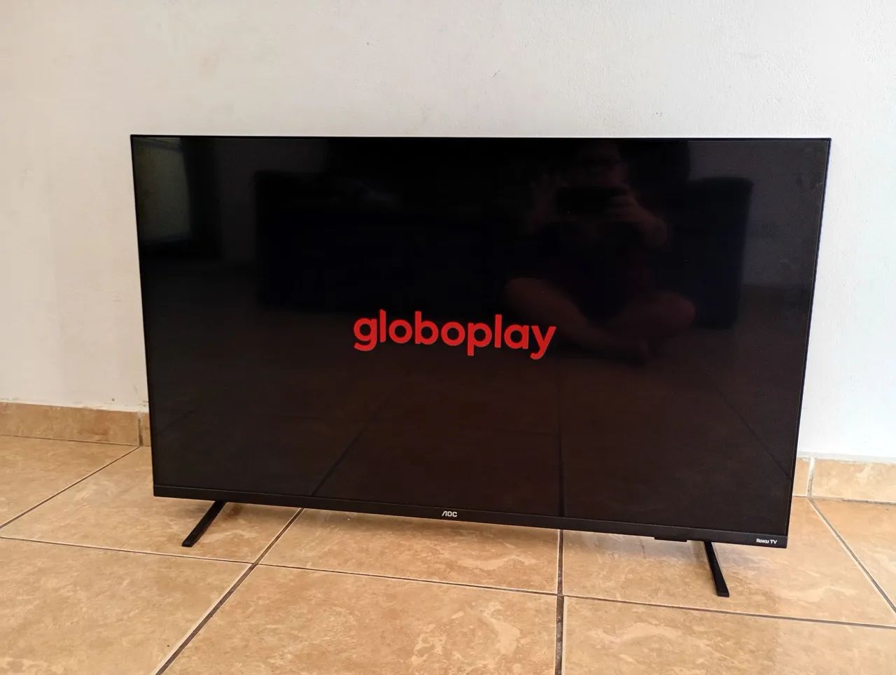 Vendo essa tv da AOC Roku 43 polegadas smart  - Foto 5
