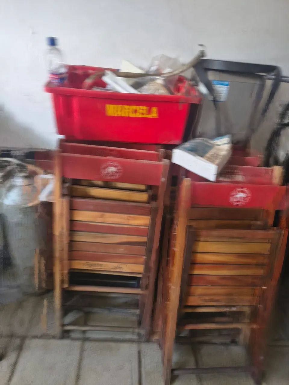 Mesas e cadeiras conjuntou ou unidade  - Foto 3