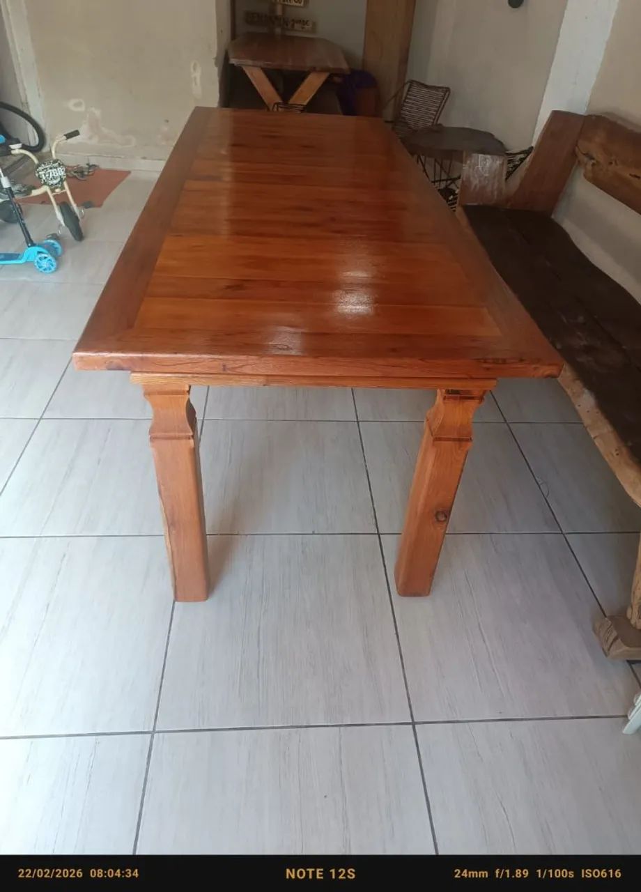 Mesa de jantar de madeira maciça  - Foto 4