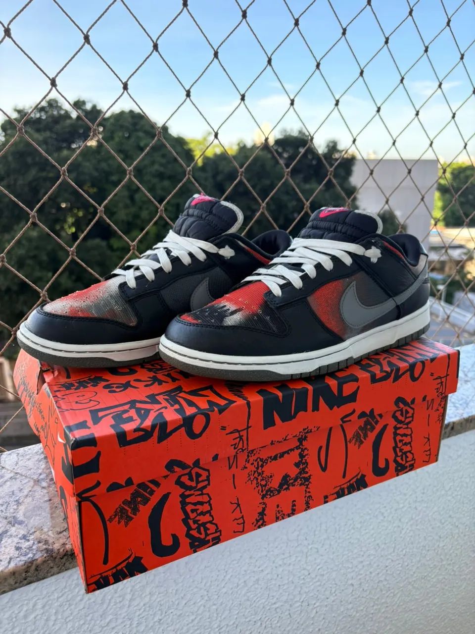Nike dunk low PRM graffiti black red - Tamanho 42