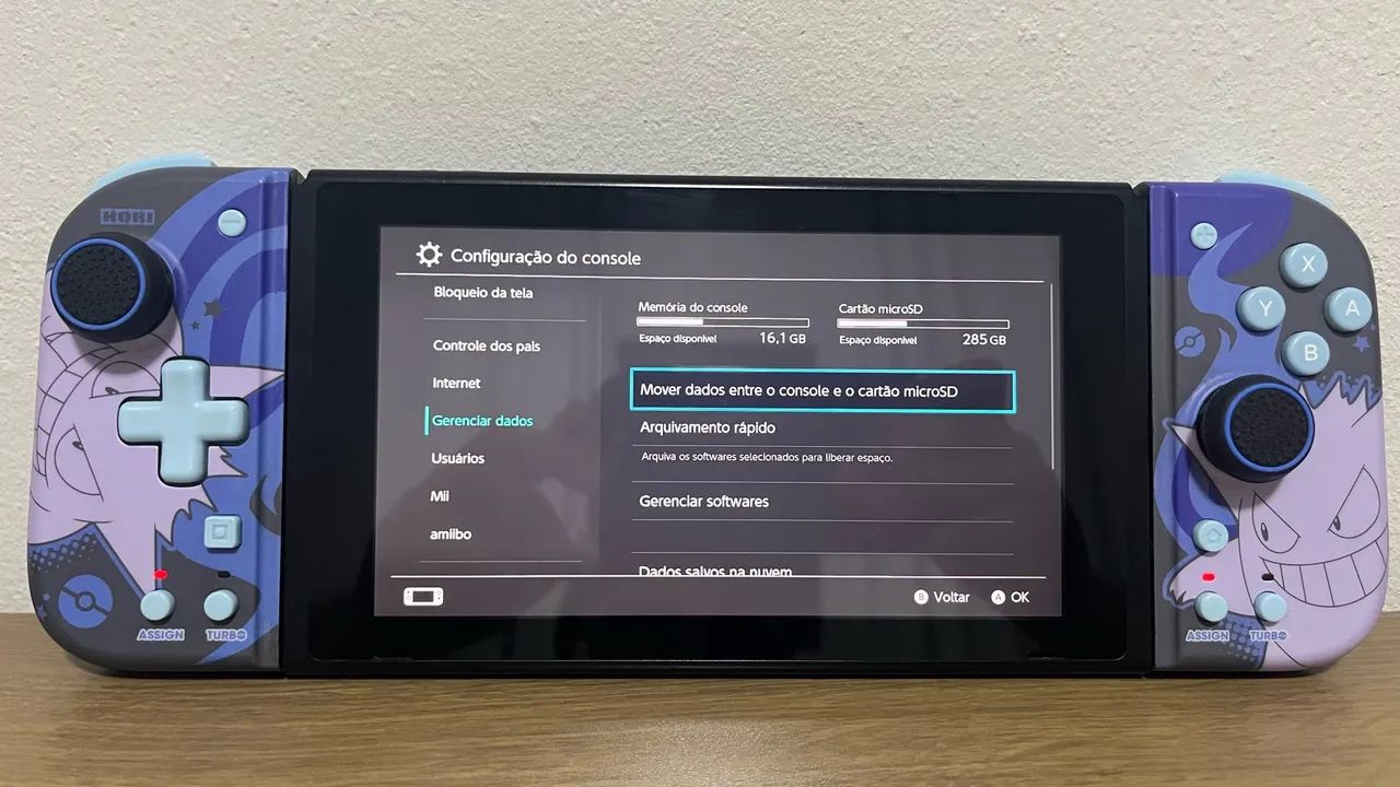 Nintendo Switch V2 + MicroSD 512GB + Grip HORI Gengar + Case - Foto 4