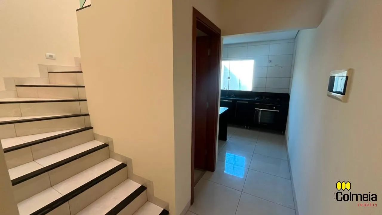 SOBRADO PRÓXIMO AO LAGO DO AMOR - Foto 5