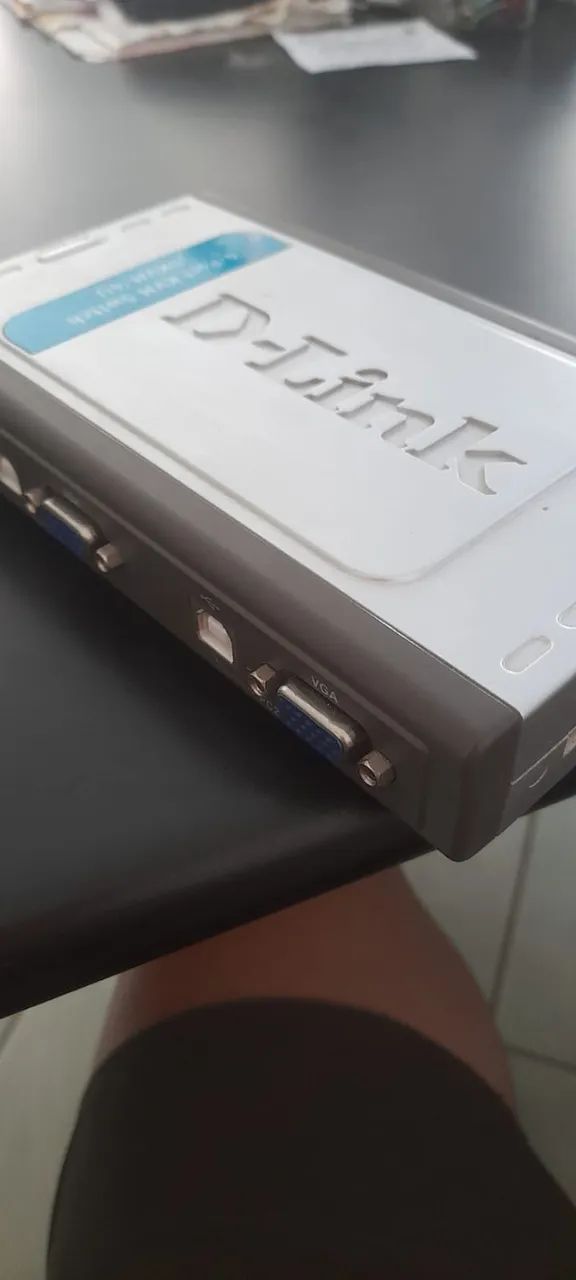 Switch KVM DKVM-4K 4 Portas D-Link