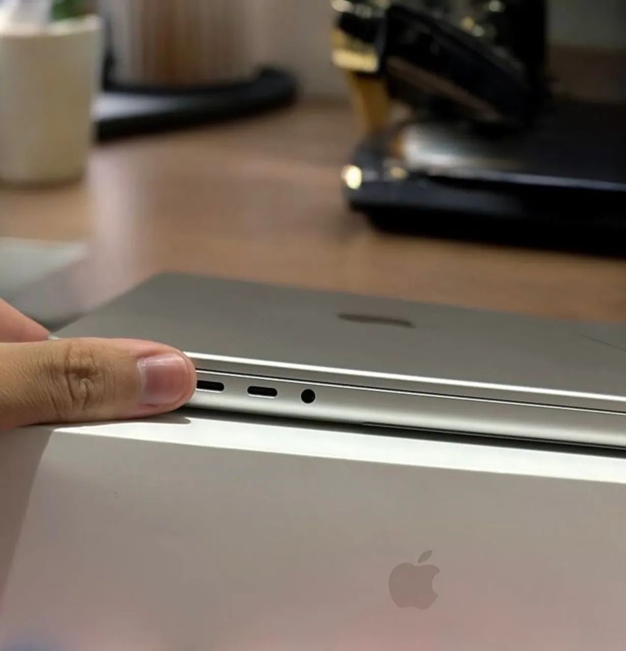 Apple MacBook Pro M3  - Estado de NOVO - Foto 3