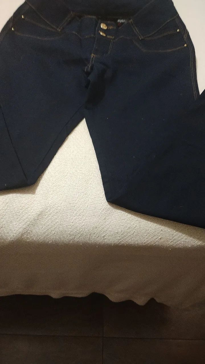 Vendo calça jeans Nova. - Foto 4