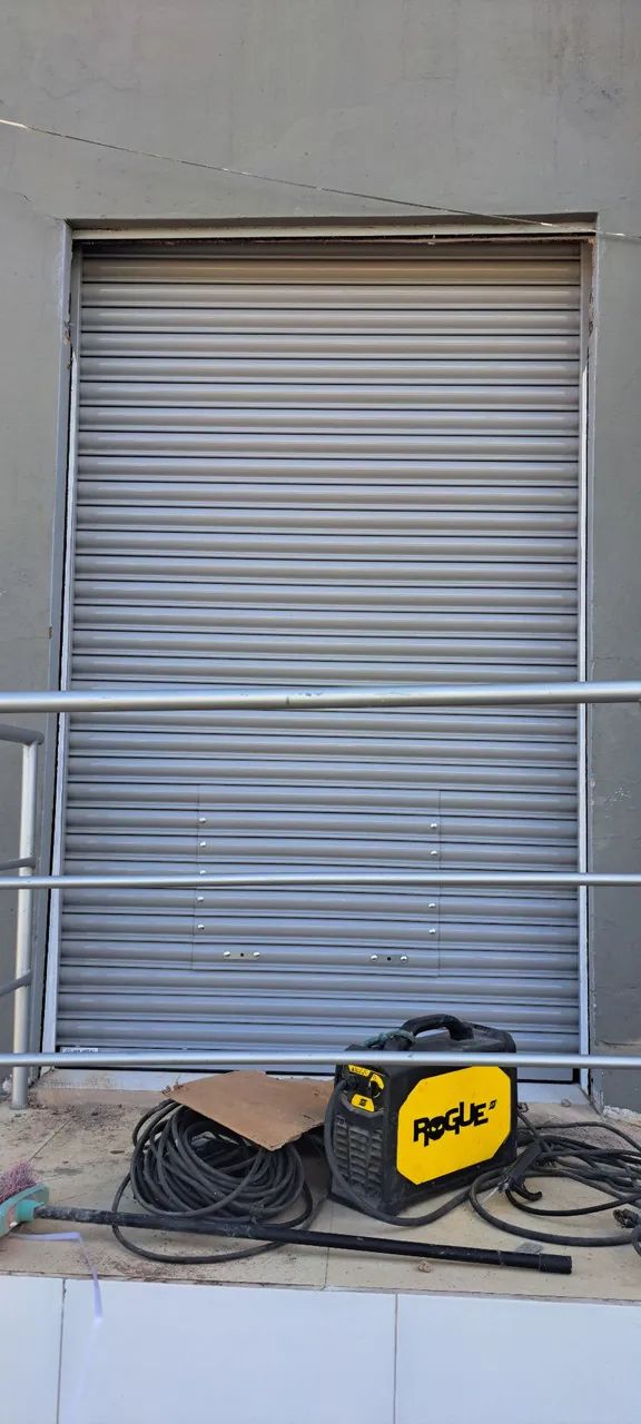 Manutenção de motor de porta de rolo automática  - Foto 5