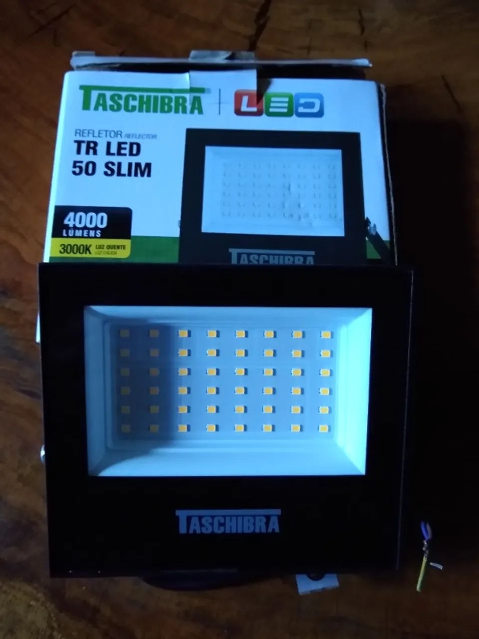 Refletor led 50w Taschibra 4000 lumens