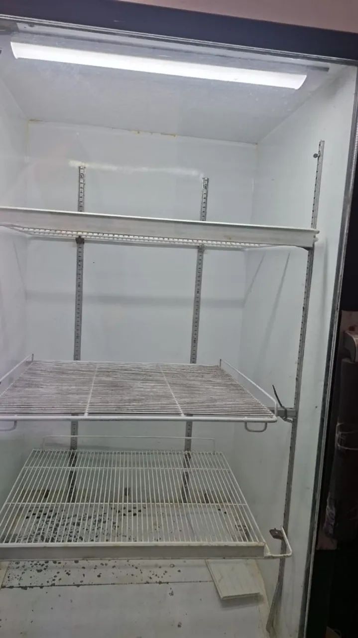 Geladeira expositora