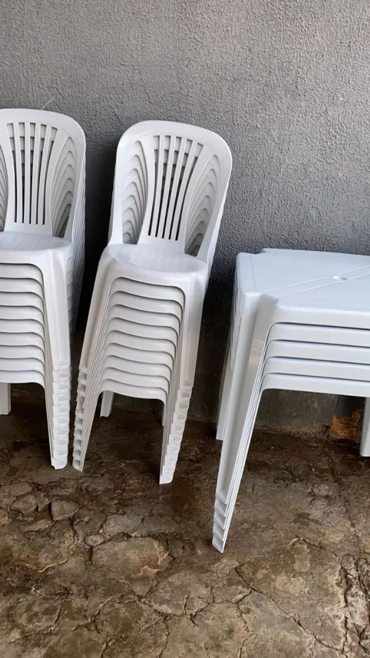 Aluga-se pula pula e jogos de mesas e cadeiras  - Foto 2