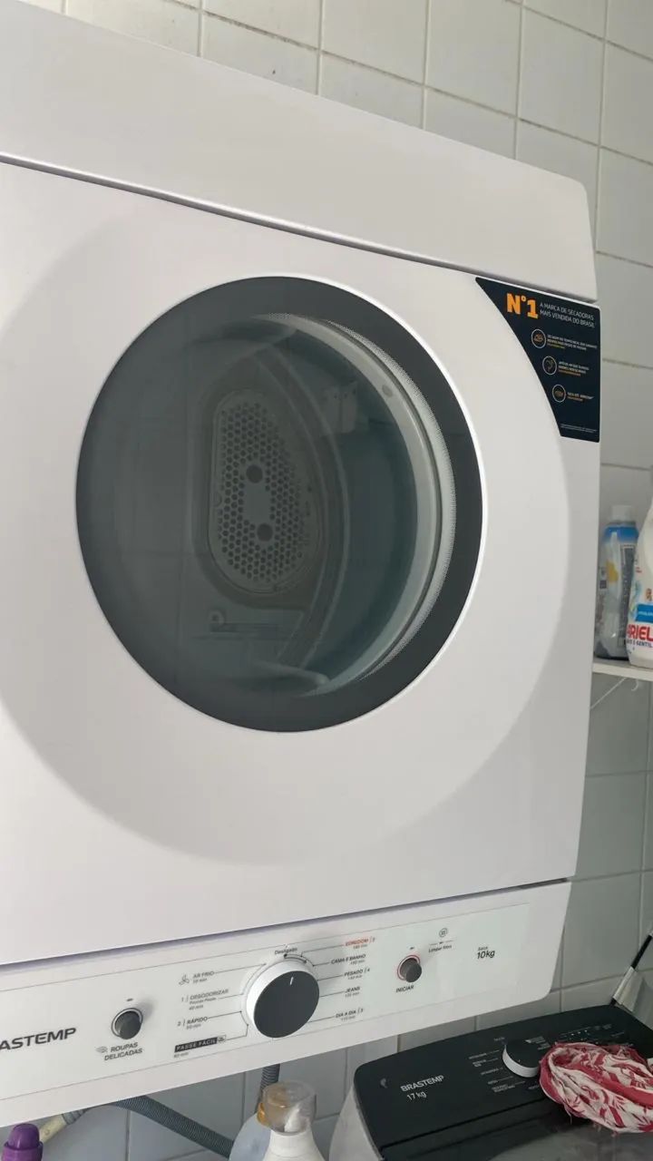 Vendo Secadora de roupas Brastemp suspensa 10kg - Foto 2
