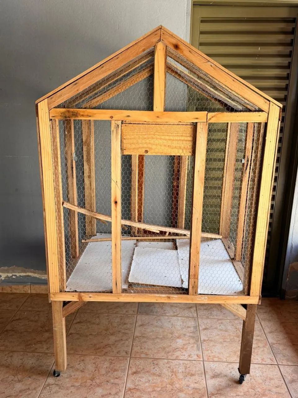 Vende-se Viveiro de pássaro 