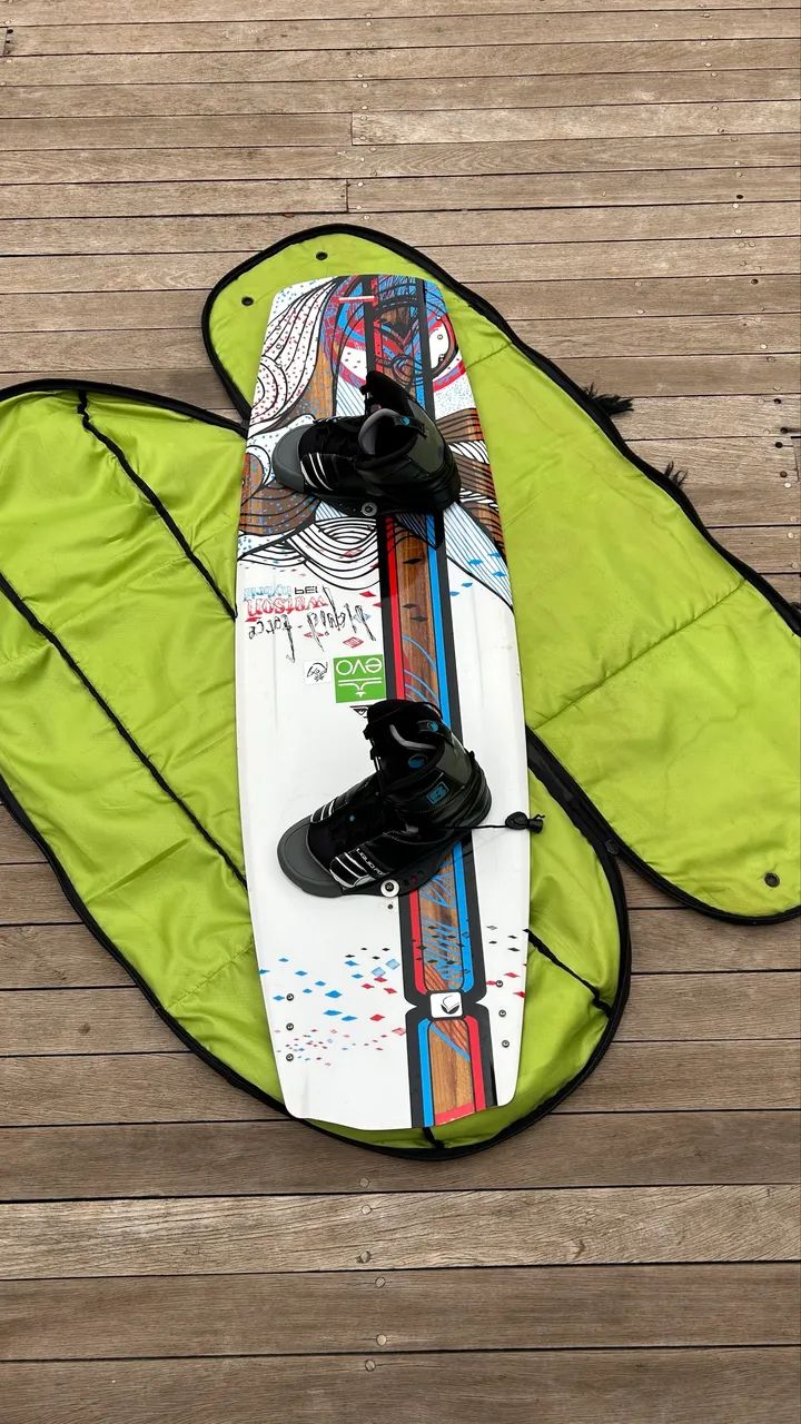 Prancha Wake Board Hybrid Líquido Force Watson 139