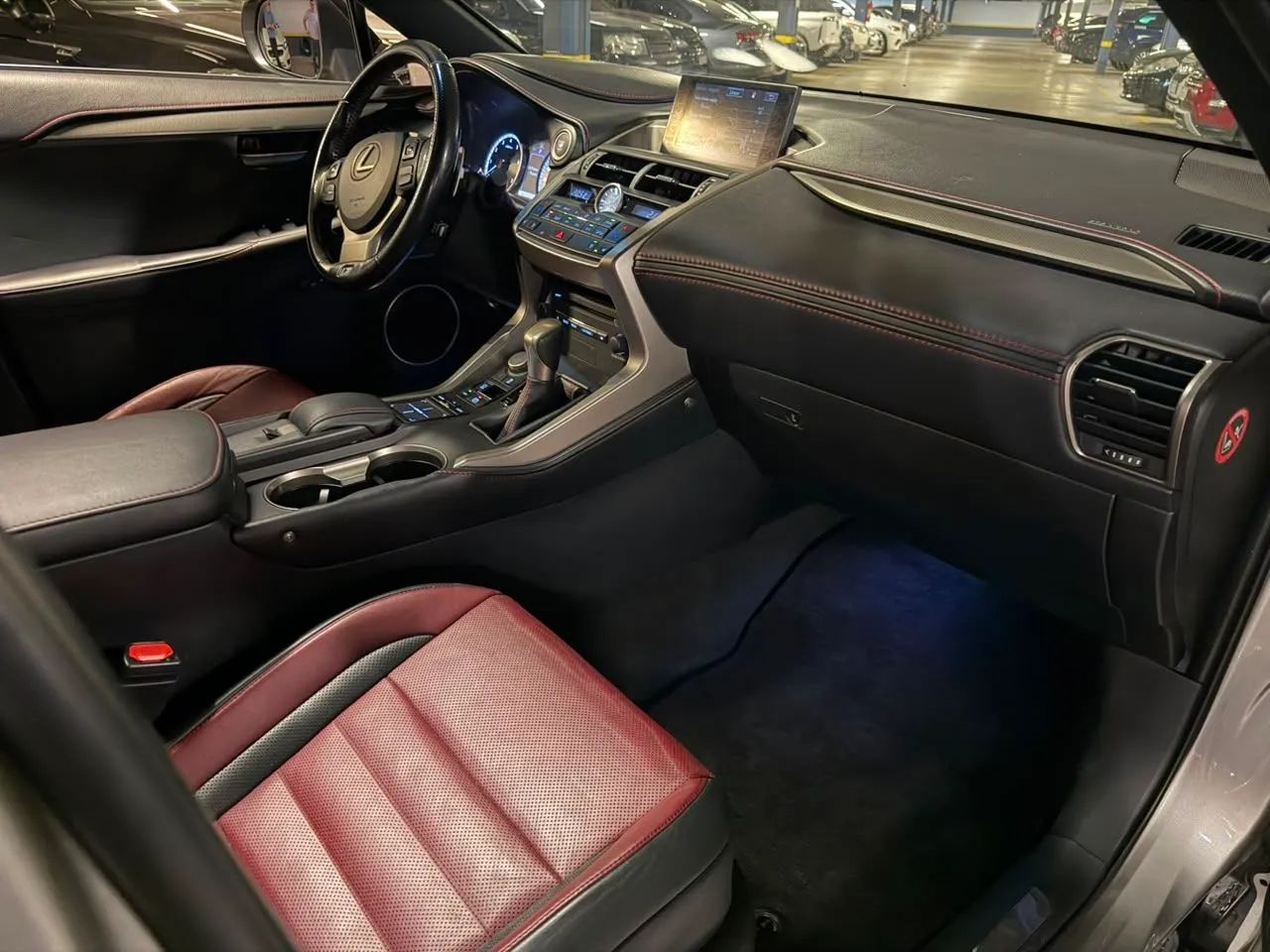 Lexus NX-200t F-sport 2.0 16V 238cv Aut., foto 3 de 10
