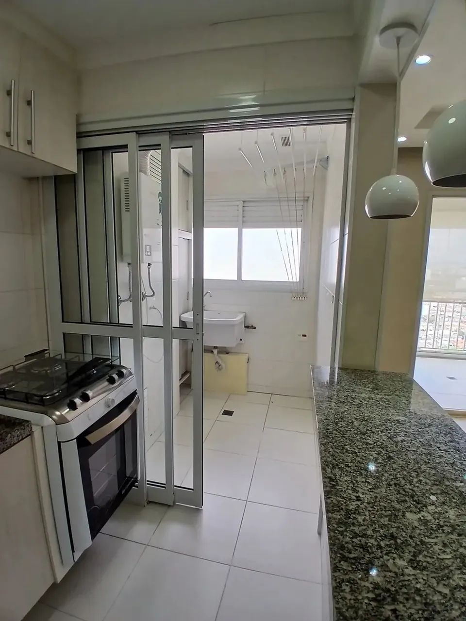 lindo apto ao lado do metrô Tatuapé - Foto 2