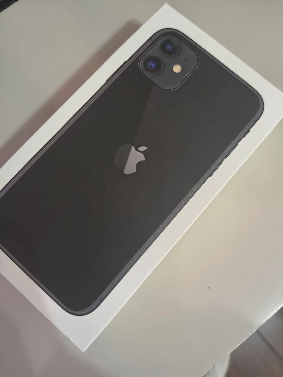 iPhone 11. 64GB - Foto 2