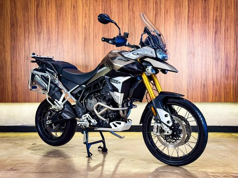 TOKAI　1200R Triumph 1200 Explorer XCX 2017 - 1493622928 | OLX