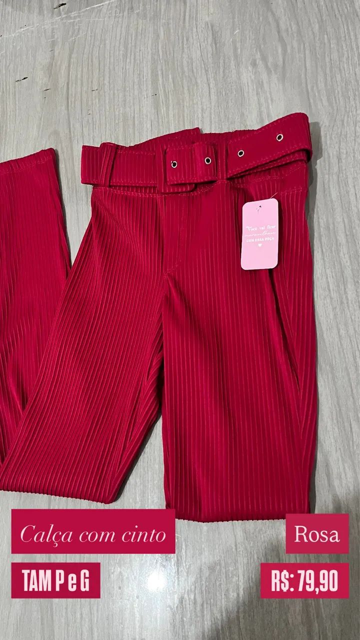 Calça com cinto 