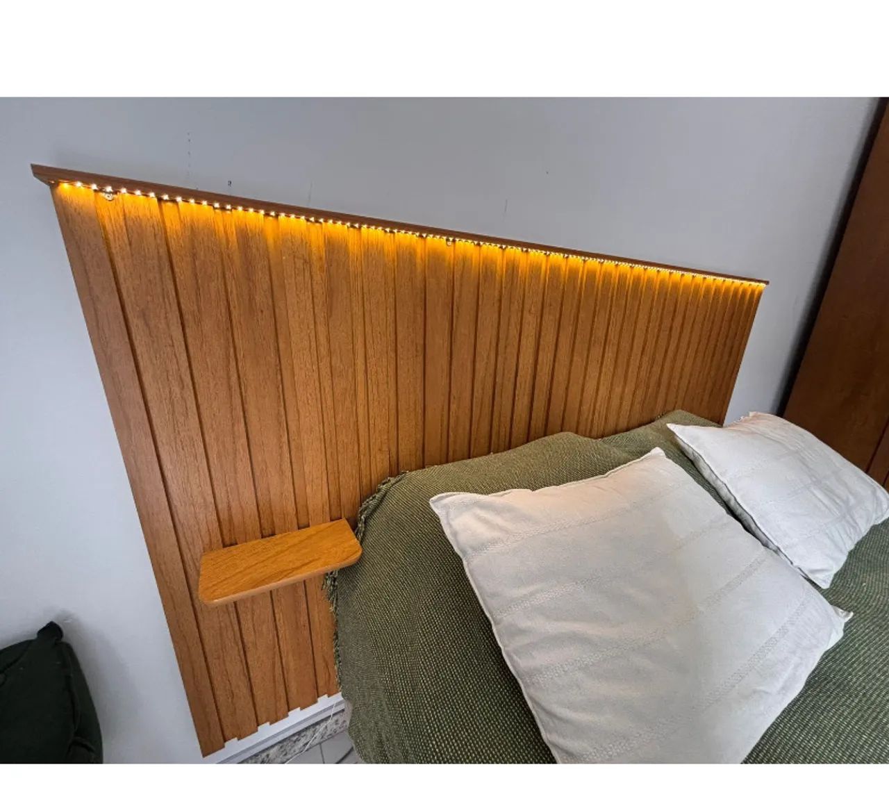 Guarda roupa e cabeceira com led - Foto 3
