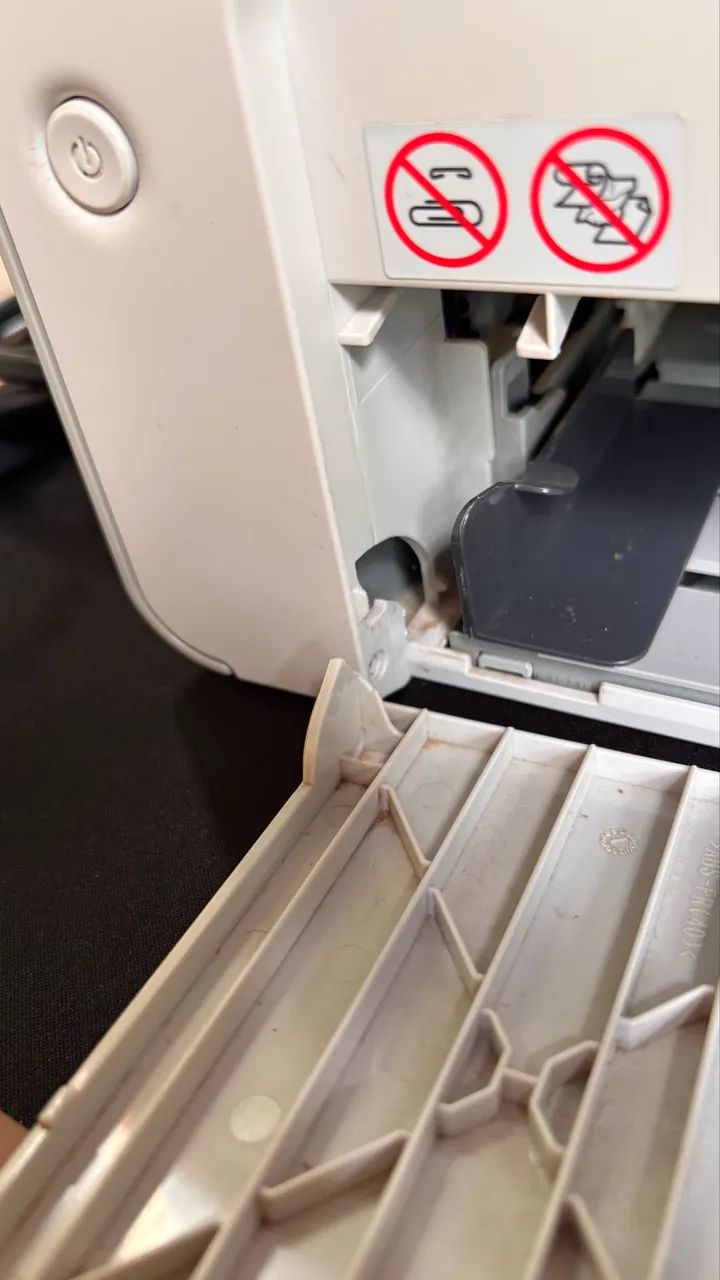 Impressora HP LaserJet P1005 monocromática USB - Foto 5