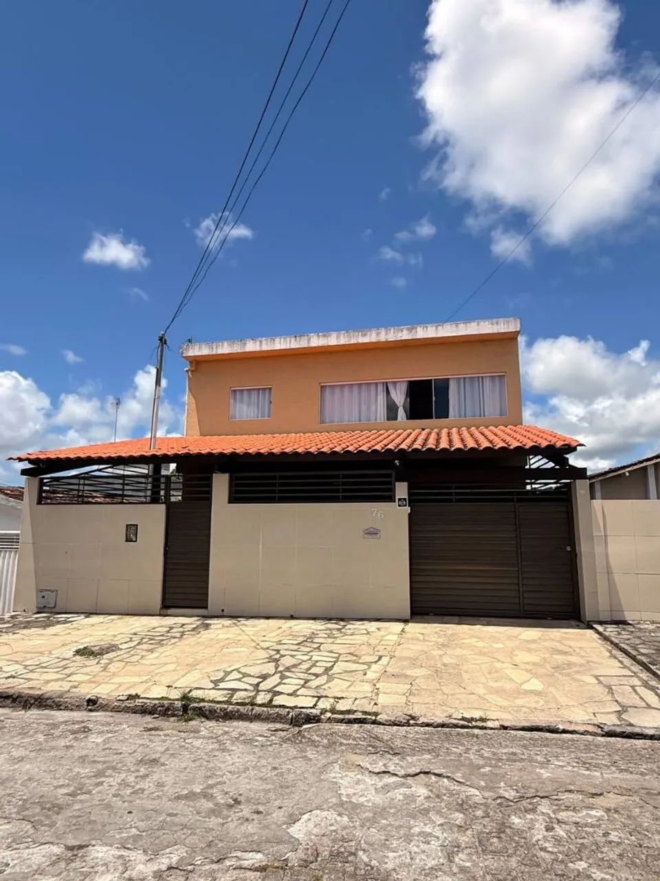 Casa localizada no Ernani Sátiro