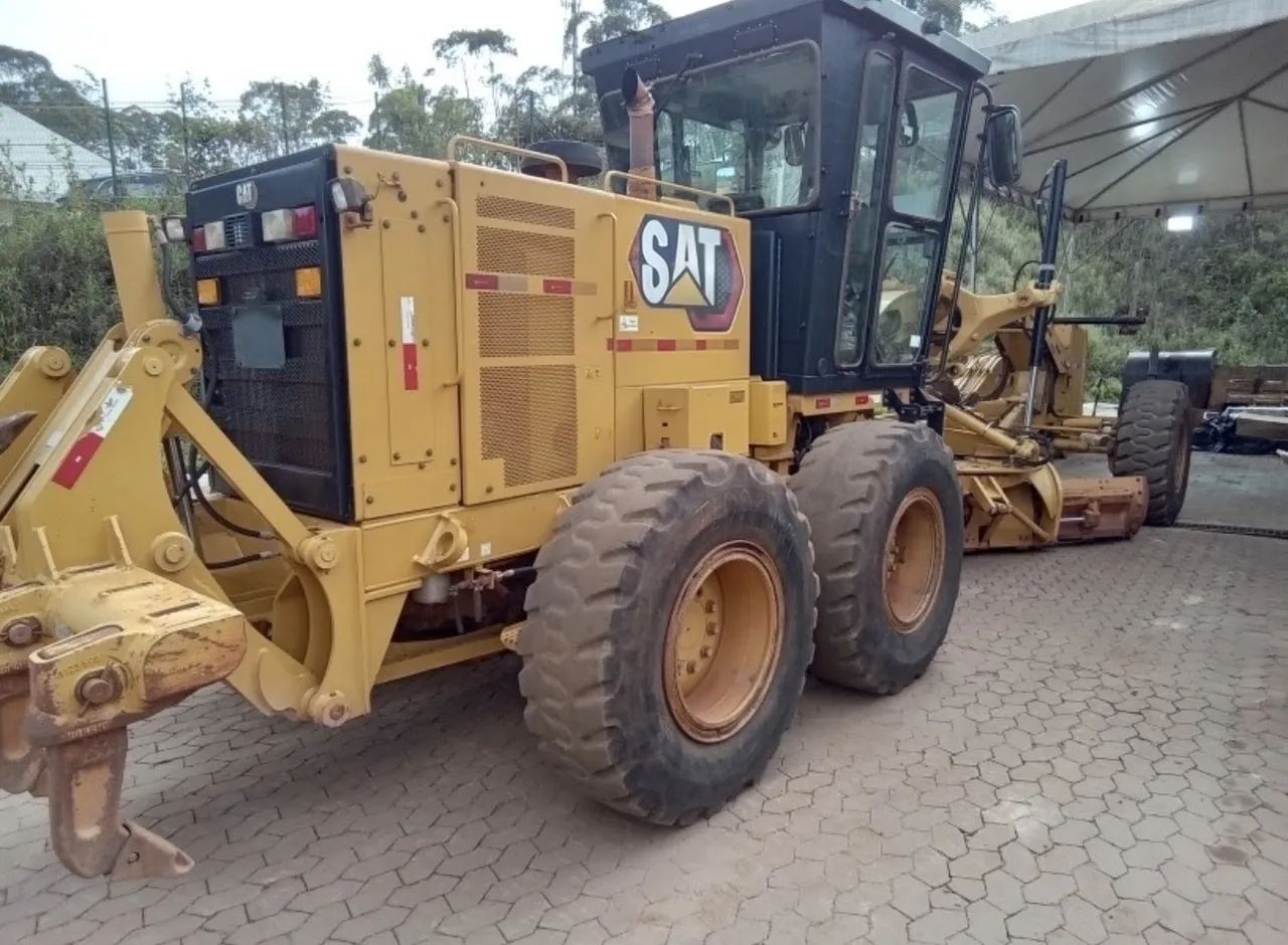 Motoniveladora Caterpillar 140K ano 2022 com 12.000 horas, em MG - Foto 2